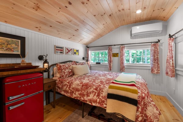 Bear Brook Cabin at Alpine Garden