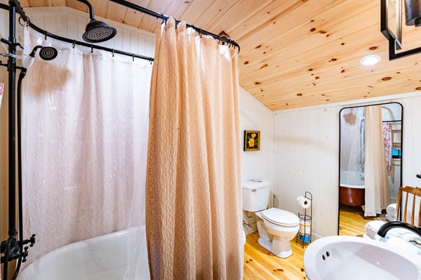 Bear Brook Cabin at Alpine Garden