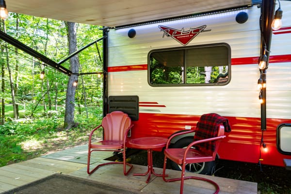Bonnie Red Retro Camper at Alpine Garden