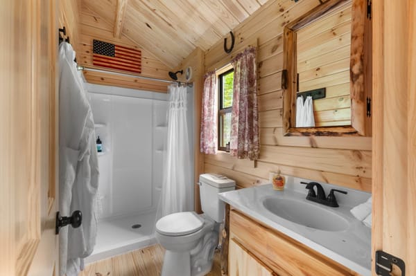 Carter Notch Family Cabin at Alpine Garden