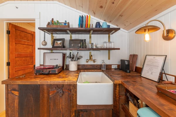 Crawford Notch Cabin at Alpine Garden